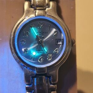 🦋10/$20🦋 Vtg LA Express Silver/Blue Stainless Steel Women's Watch w/Date